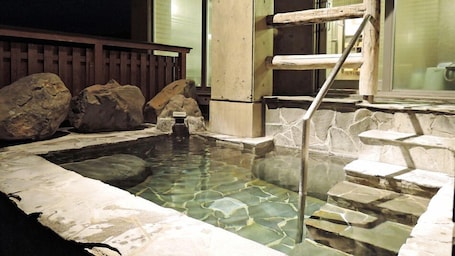 Spa. Chokai Kokutei Koen Yunodai Onsen Chokai Sanso