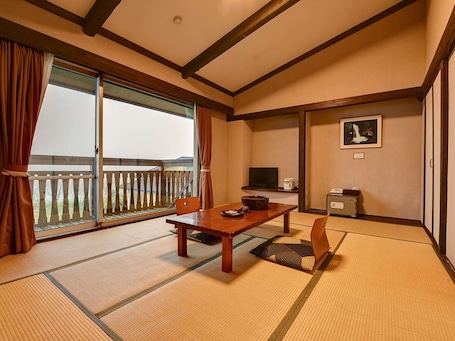 Room. Chokai Kokutei Koen Yunodai Onsen Chokai Sanso