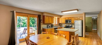 Lake trail access, shops nearby, serene home