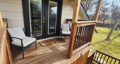 1-bedroom vacation home just 14 minutes from Comal River Perfect Romantic Escape