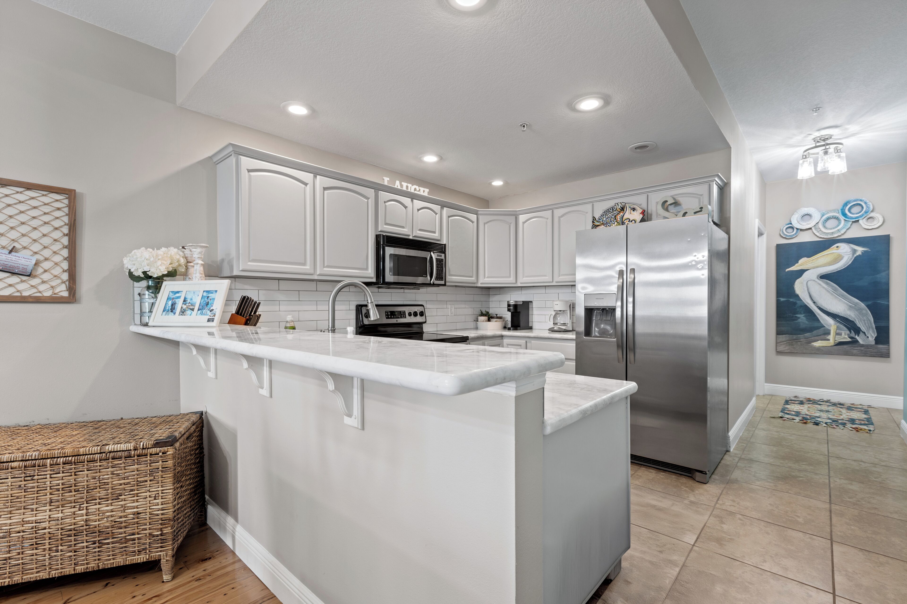 雪櫃、微波爐、焗爐、爐具