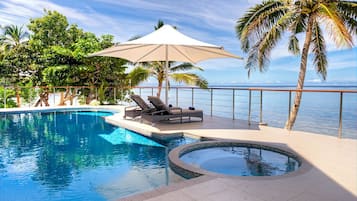 Alberca al aire libre