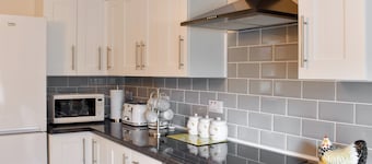 Riverside Cottage - UK32405
