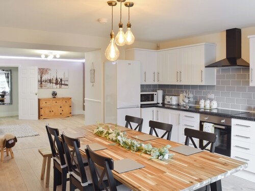 Riverside Cottage - UK32405