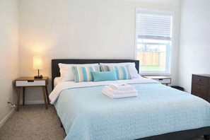 4 Schlafzimmer, Bügeleisen/Bügelbrett, WLAN, Bettwäsche