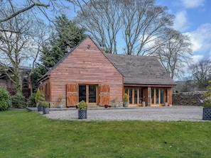 Exterior - 2 bedroom accommodation in Blacko (Blacko)