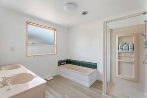 Bathtub, hair dryer