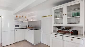 Microwave, oven, dishwasher, freezer