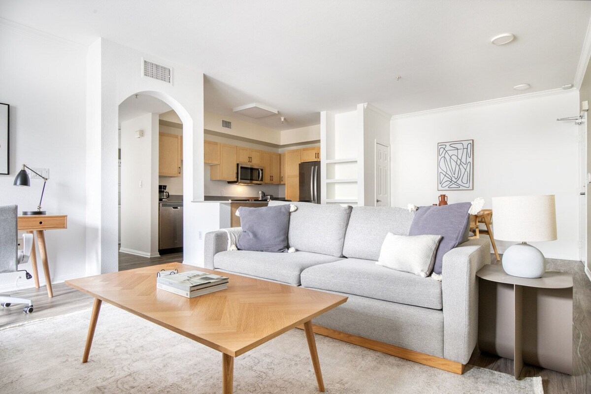 Roomy Hollywood 2BR w/ Gym, Pool, nr. Chinese Theater, by Blueground