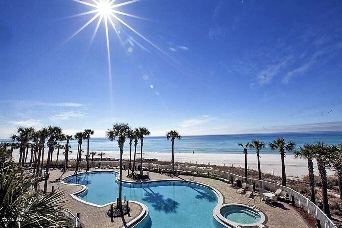 Beach Front, No Elevators, 1st Floor, 2 Heated Pools,, Sm Pet Friendly