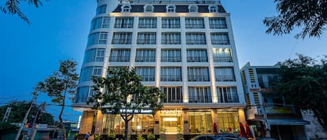 Front of property - evening/night