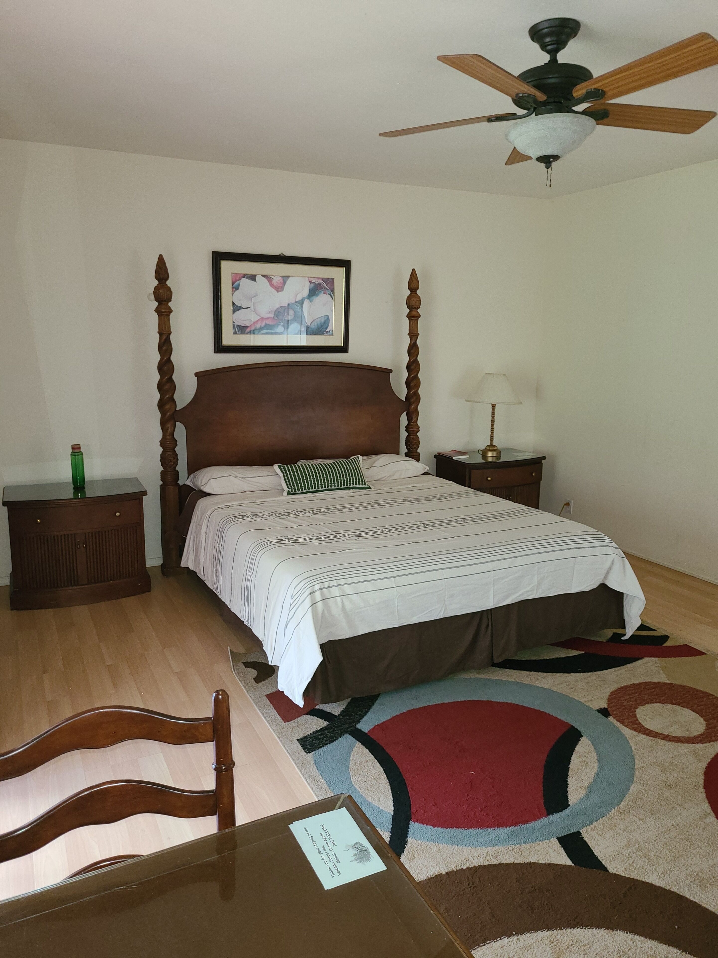 Honeycreeper Room