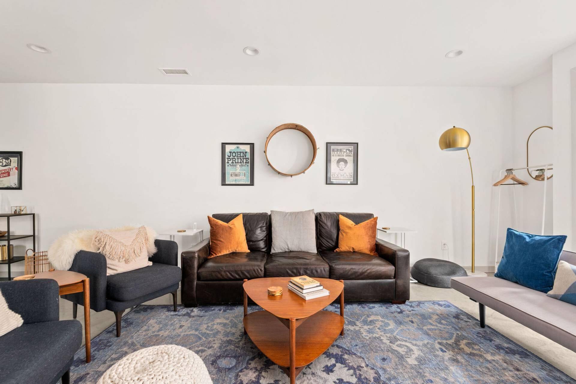 Cleo Miller ~ Fabulous Condo ~ Prime Location ~ Balcony ~ Near Downtown & Broadway ~ East Nashville