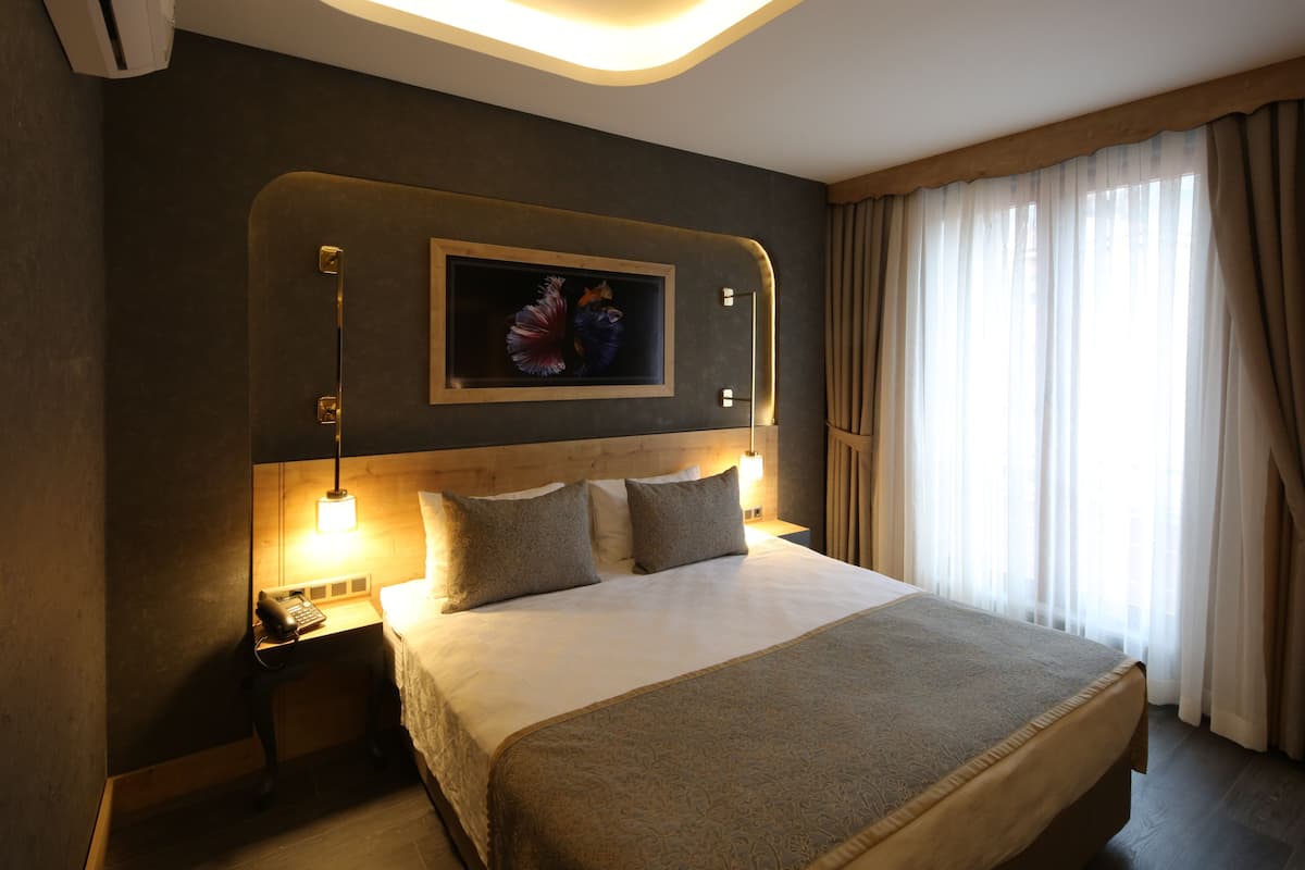Deluxe Double Room | Soundproofing, free WiFi, bed sheets