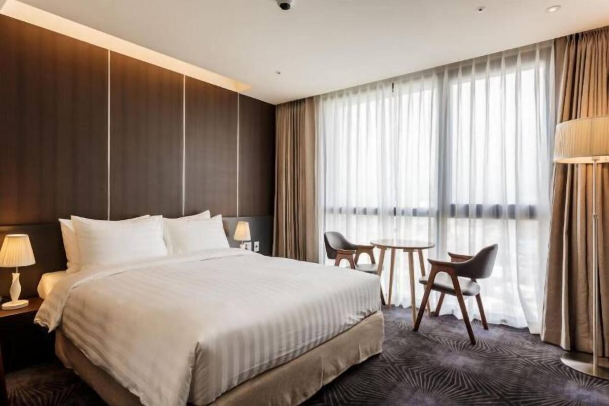 In-room safe, desk, laptop workspace, blackout curtains