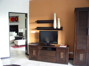 2 bedrooms, WiFi - One Bedroom Suite at Luxury Resort (Cabo San Lucas)