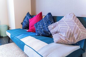 Flat-screen TV - AROMA (Sapporo)