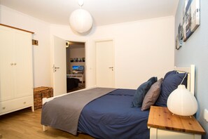 Unclassified image, 4 of 11, button