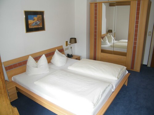 größeres Standard Doppelzimmer - Waldhotel Dornröschenshöh