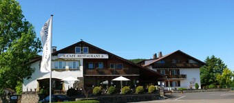 Small comfort four-bed room - Waldhotel Dornröschenshöh