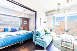 Appartement, niet-roken | Woonkamer | Een flatscreentelevisie