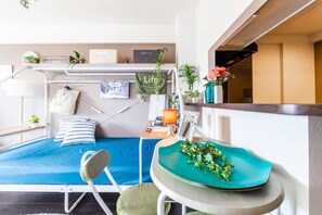 Apartamento, no fumadores | Sala de estar | Una televisión de pantalla plana