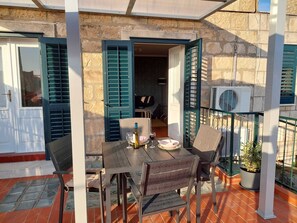 Apartment (One Bedroom Apartment) | Terrace/patio