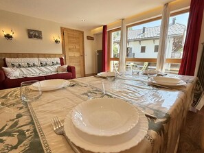 Interior - "Charming 2-Room Apartment in Praz-Sur-Arly, Close to Ski Slopes - Sleeps 5" (Praz-sur-Arly)