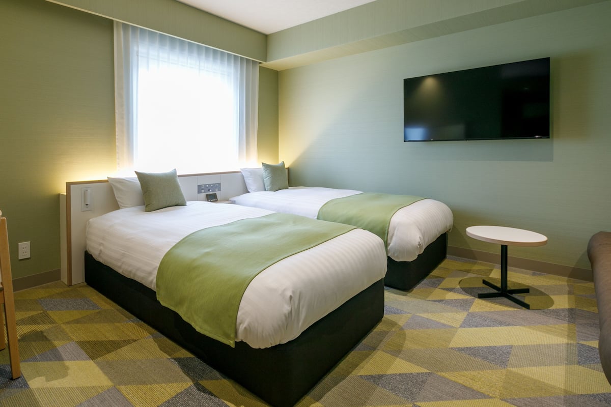 superior twin room, non smoking | desk, iron/ironing board, free wifi, bed sheets