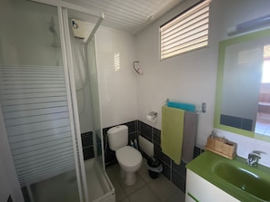 Shower, hair dryer, towels, soap