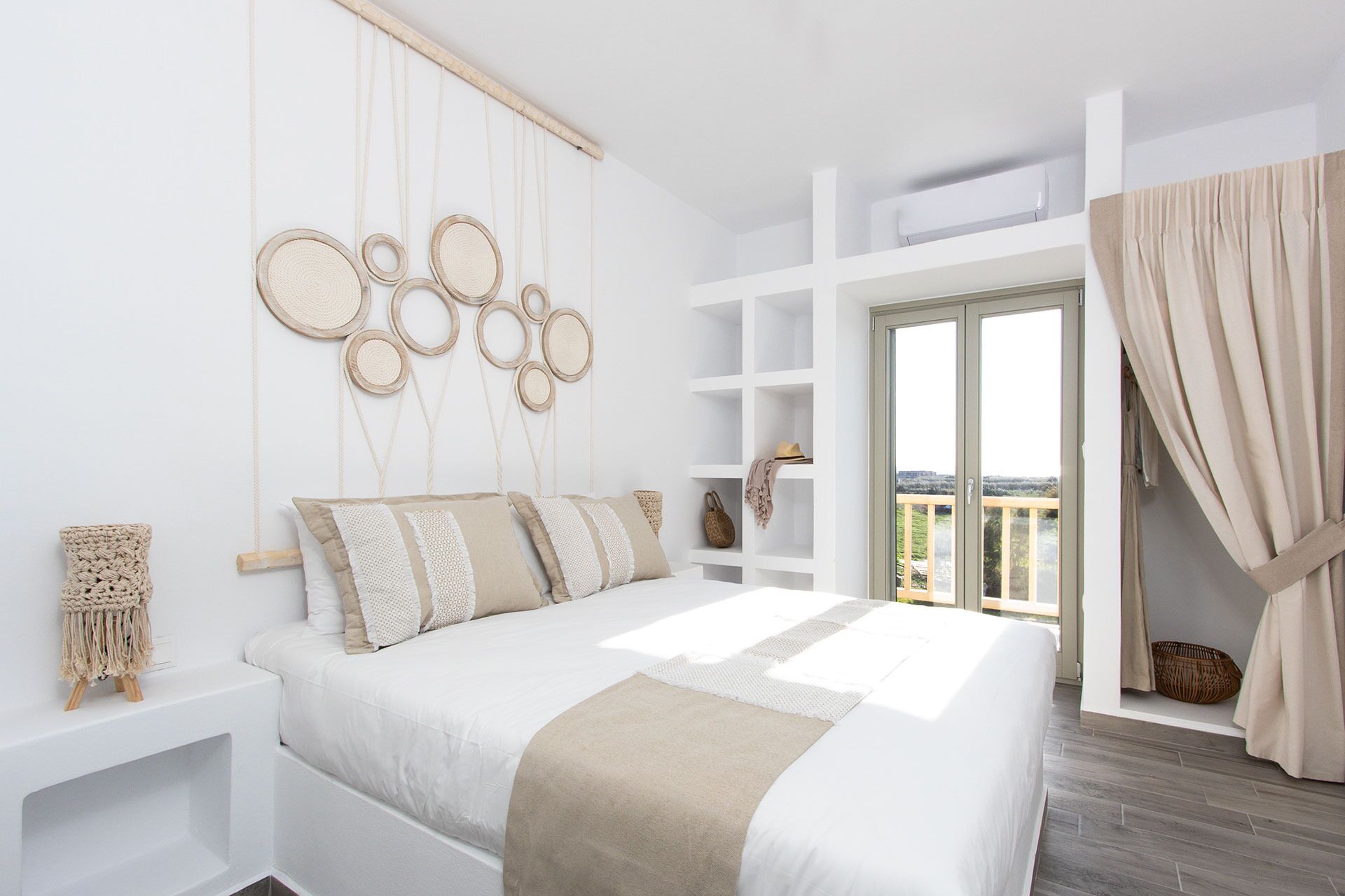 7 bedrooms, in-room safe, iron/ironing board, travel cot