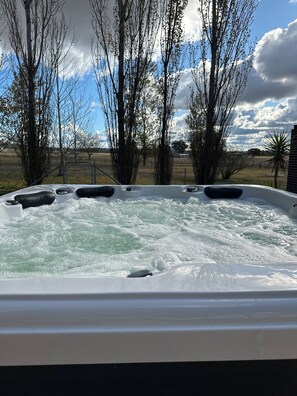 Bañera de hidromasaje exterior