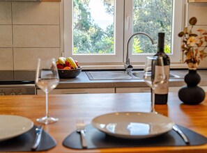 Appartement (Five Bedroom Apartment) | Dineerruimte