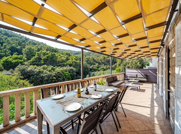 Apartment (Five Bedroom Apartment) | Terrace/patio