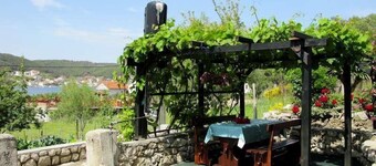 Holiday house Supetarska Draga for 2 - 5 persons with 2 bedrooms - Holiday home