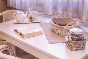 Dining - Romantic studio apartment in Villa (Pozzallo)