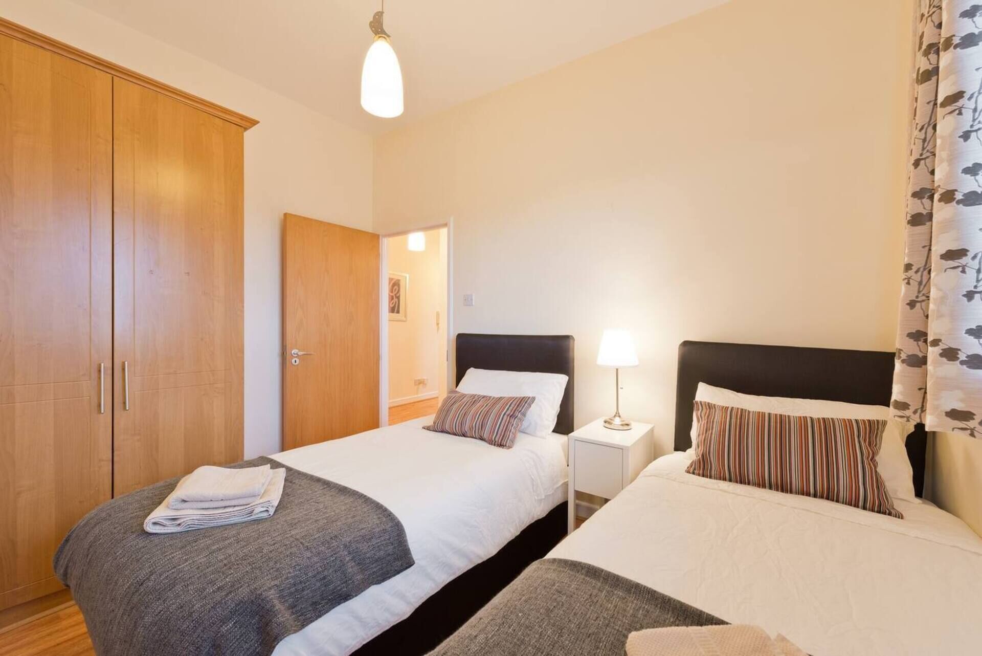 Apartment | 3 bedrooms, iron/ironing board, free WiFi, bed sheets