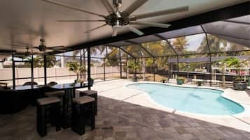 Piscine extérieure, piscine chauffée