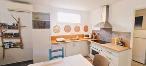 Fridge, microwave, oven, dishwasher