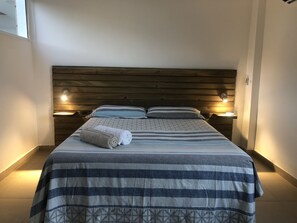 1 chambre, fer et planche à repasser, Wi-Fi, draps fournis