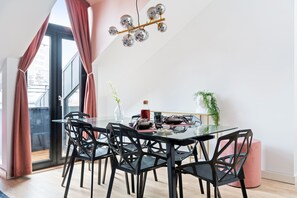 Apartment, 4 Bedrooms | In-room dining - Bjørvika Apartments - Solli (Oslo)