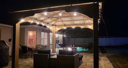 HEATED POOL and 2 Jacuzzis <br> . Fully renovated gorgeous house fully equipped