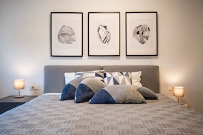 4 habitaciones, tabla de planchar con plancha, wifi y ropa de cama