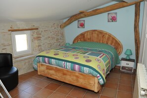 6 Schlafzimmer, Bügeleisen/Bügelbrett, WLAN