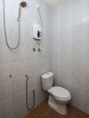 Bathroom - OYO 90172 Goodwill Homestay  (Miri)