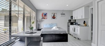 Modern furnished studio, North of Atlantic Ave