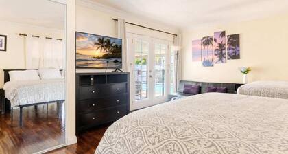 Disneyland Tropical Retreat 4BR 4BA, Pool/Hot Tub