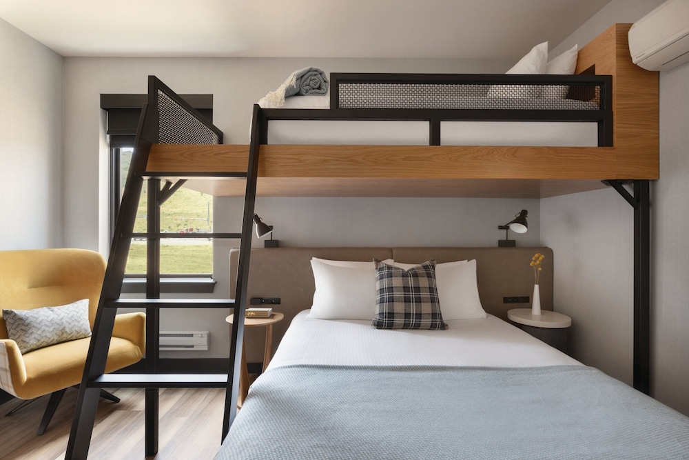 The Eddy Taproom & Hotel by null