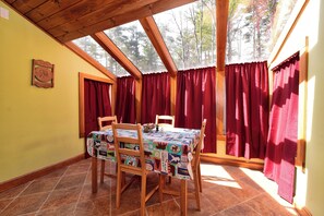 Dining - Available for the 2025 - 26 Ski Season, Views of Cranmore Mt. (North Conway)