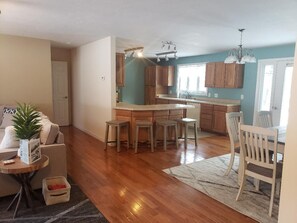 Smart TV - Jay River Front Three Bedroom. 2 miles to Jay Peak (Jay)